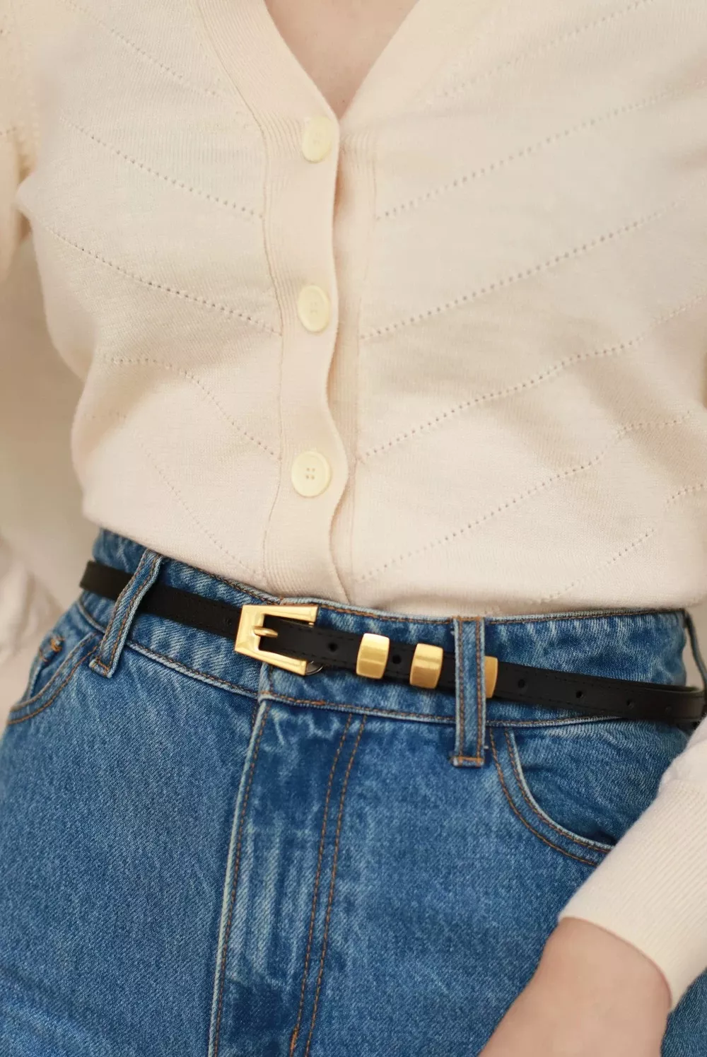 Fashion Skinny Leather Waist Belt with Gold Buckle for Women - Cowhide Decorative Waistband - Image 3