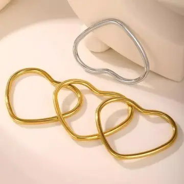 Minimalist Heart Shaped Bracelet for Women - Stainless Steel 18k Gold Plated Bangle