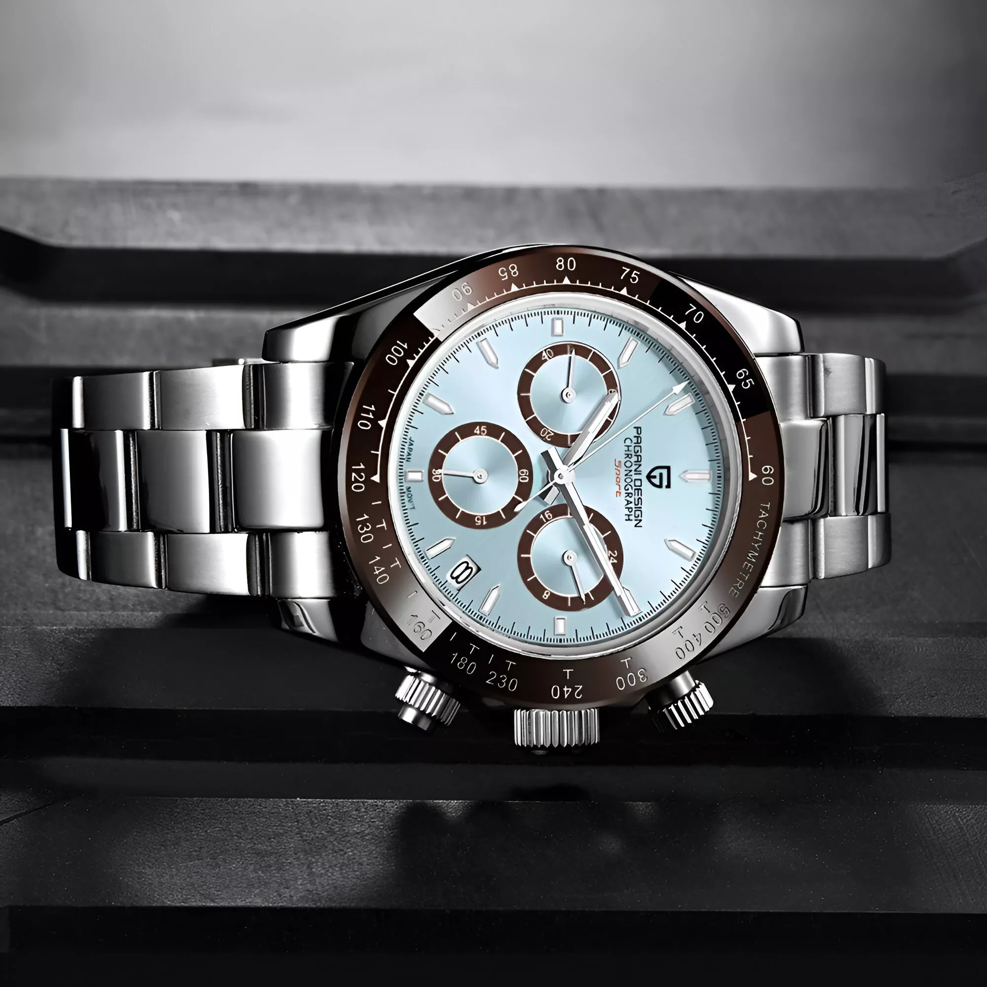 Luxury Men's Quartz Sports Watch - Image 3