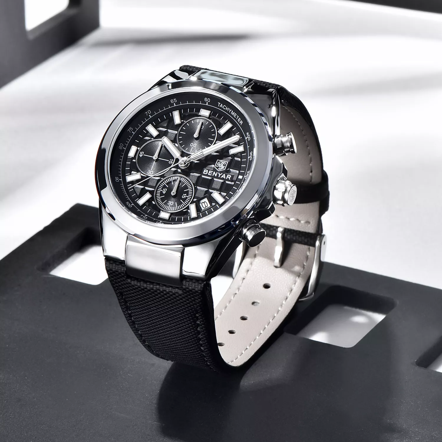 Luxury Men's Chronograph Quartz Watch - Image 4