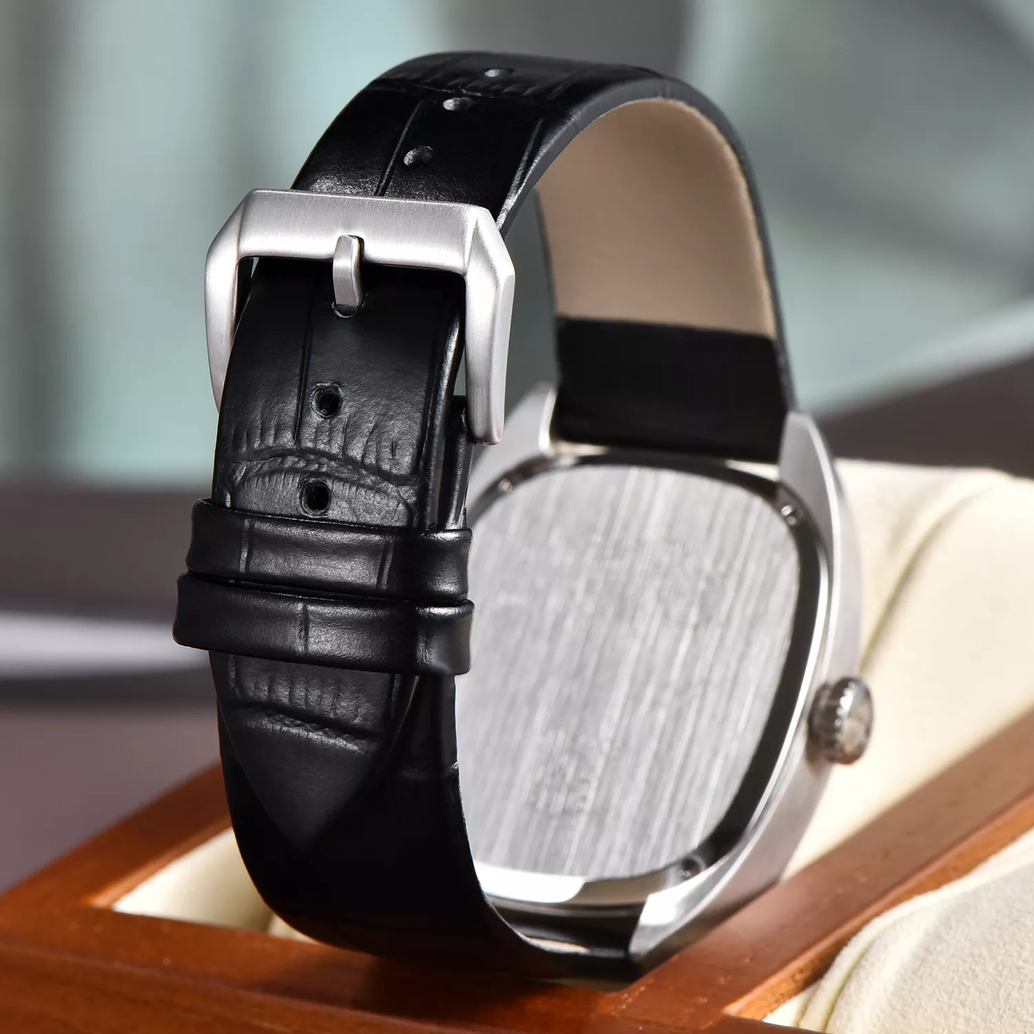 Luxury Quartz Waterproof Oval Men’s Watch with Leather Band - Image 6