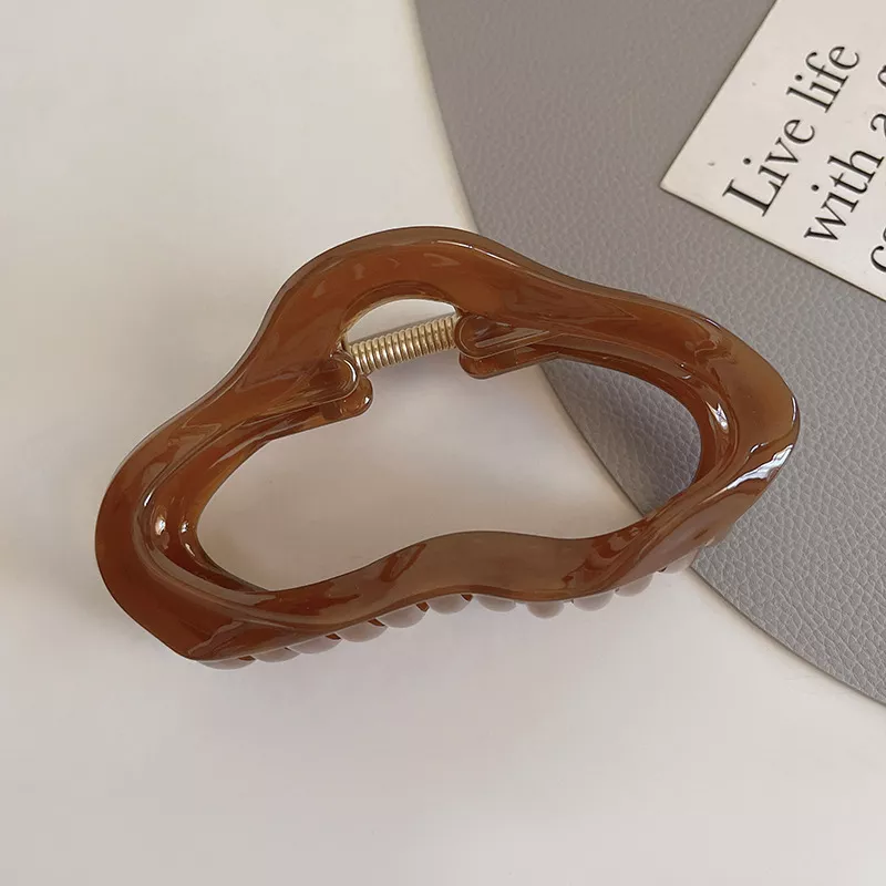 Elegant Clouds Hollow Out Hair Claw Clips for Women - Image 4