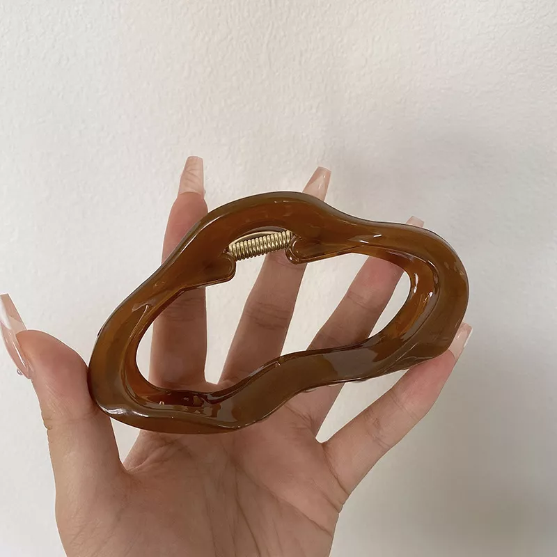 Elegant Clouds Hollow Out Hair Claw Clips for Women - Image 11