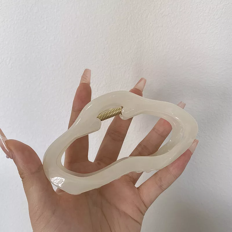 Elegant Clouds Hollow Out Hair Claw Clips for Women - Image 8