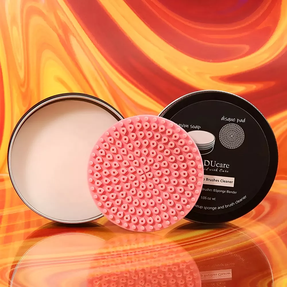 Makeup Brush Cleaner Soap with Silicone Pad & Travel Box - Image 3
