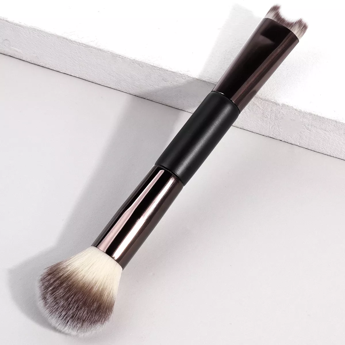 Nose Contour U-Shaped Makeup Brush - Image 2