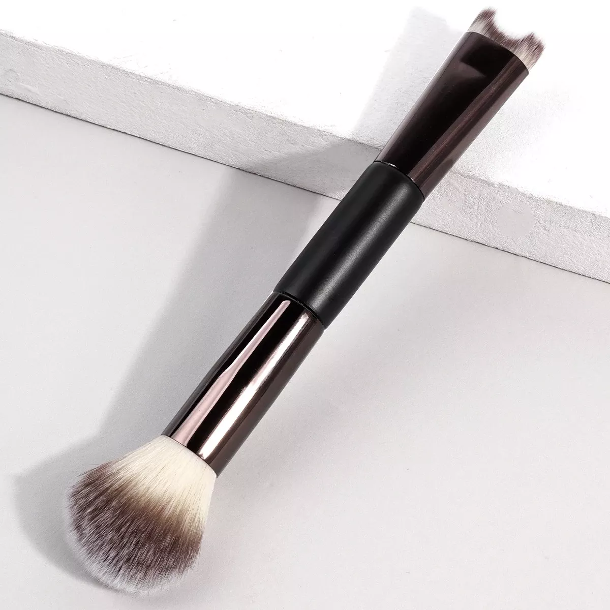 Nose Contour U-Shaped Makeup Brush