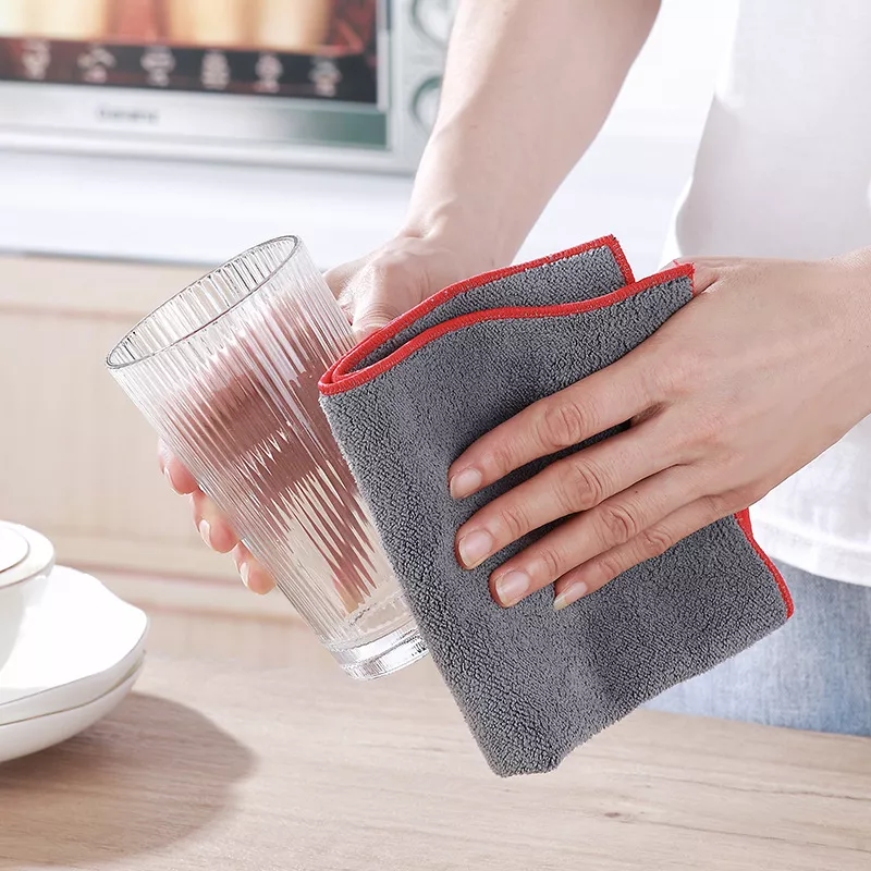 Double-Sided Coral Velvet Car Cleaning Towel - Image 3