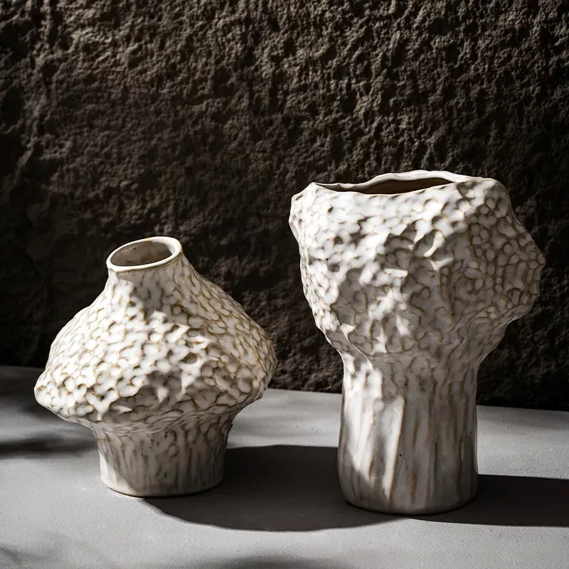 Modern Ceramic Vase for Pampas Grass - Image 4