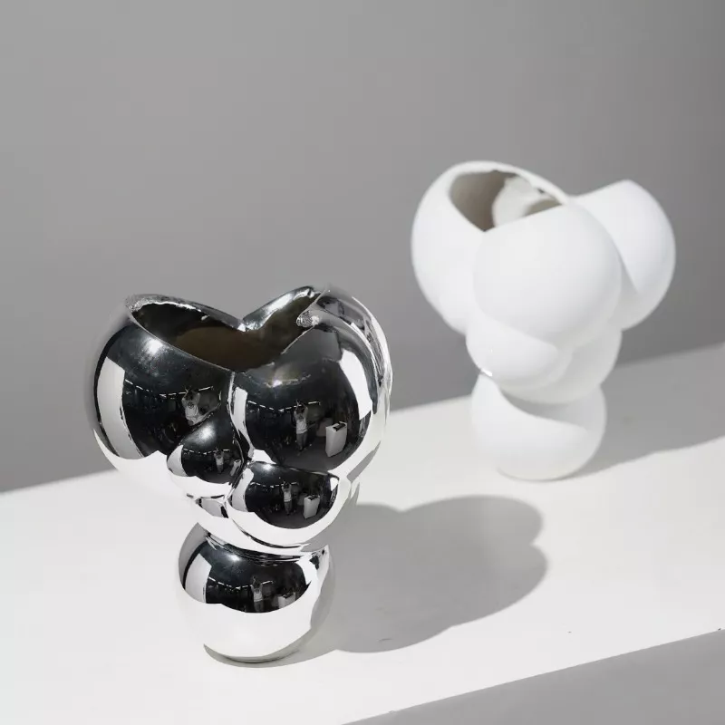 Nordic Foam Cloud Vase with Dried Flower Inlay - Image 5