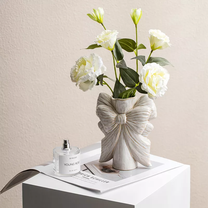 Ceramic Bow Water Vase for Fresh Flowers and Pampas Grass - Image 5