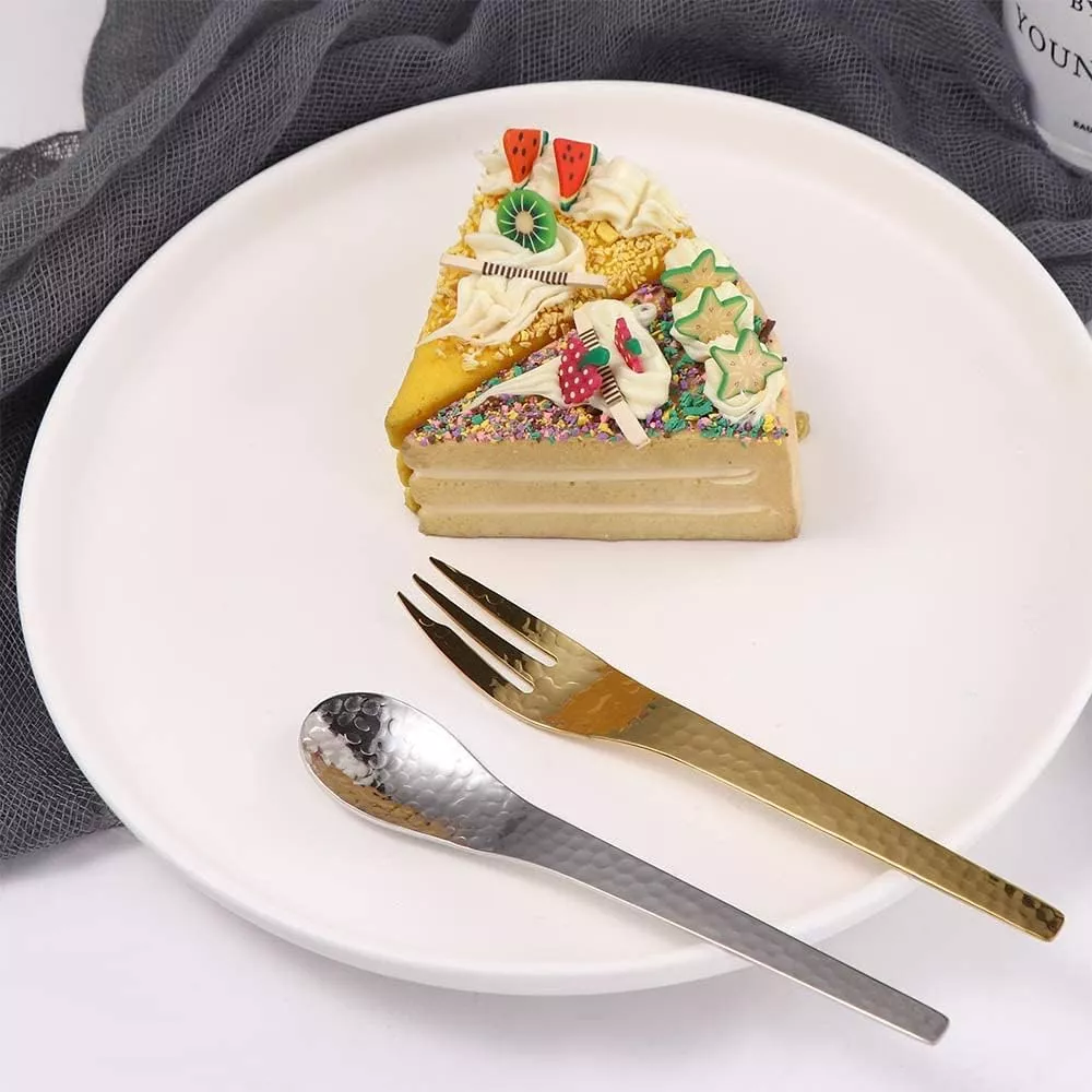 4-Piece Stainless Steel Hammer Pattern Cutlery Set - Image 4