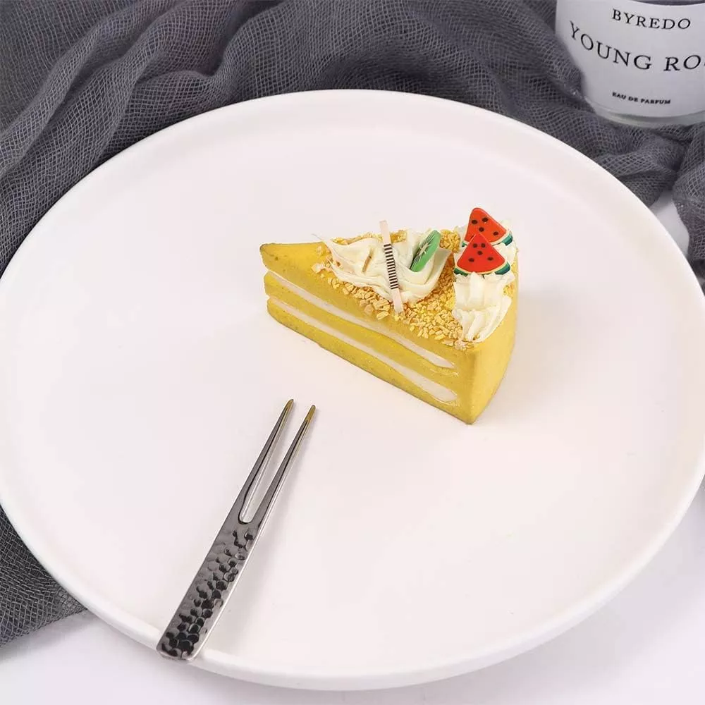 4-Piece Stainless Steel Hammer Pattern Cutlery Set - Image 5