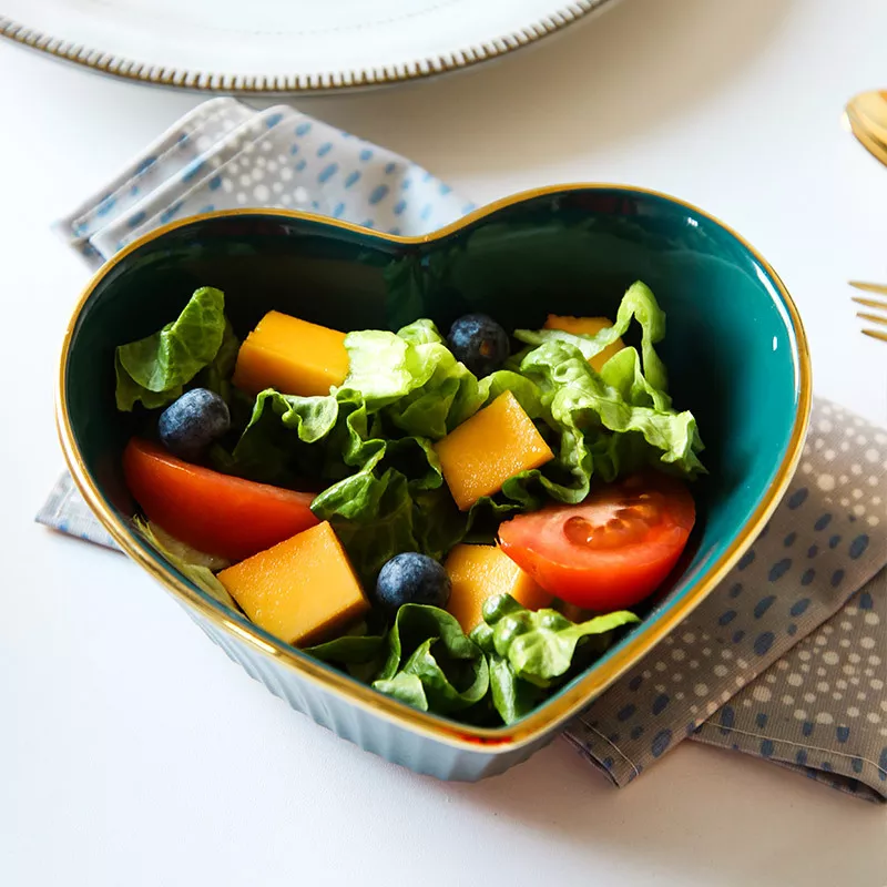Heart-Shaped Ceramic Bowl for Fruit, Pasta, Salad, and Desserts - Image 6