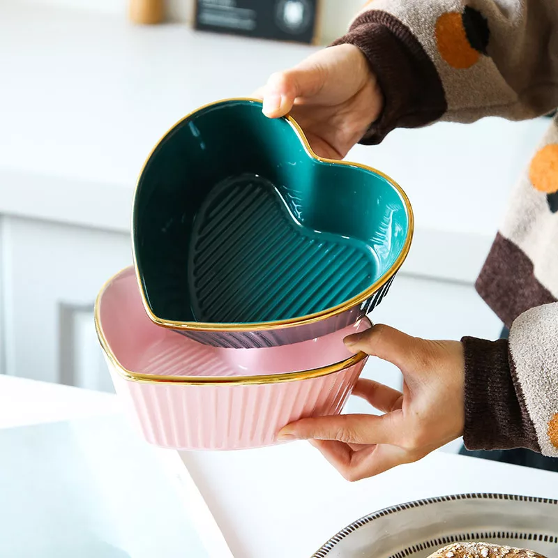 Heart-Shaped Ceramic Bowl for Fruit, Pasta, Salad, and Desserts - Image 7