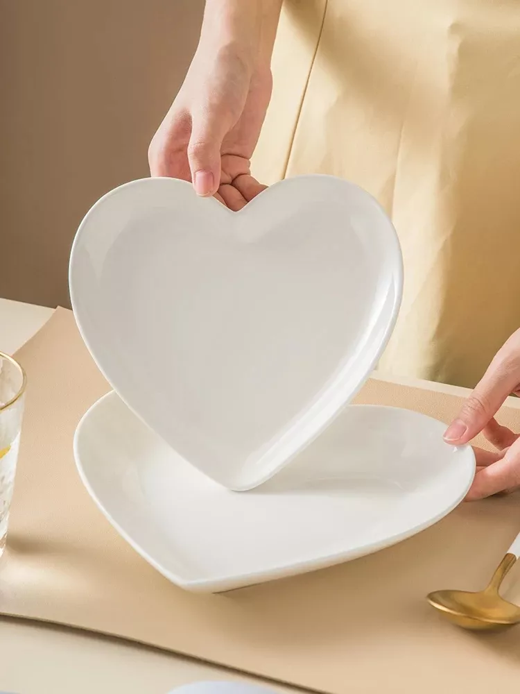 Heart-Shaped Ceramic Plate - Image 6
