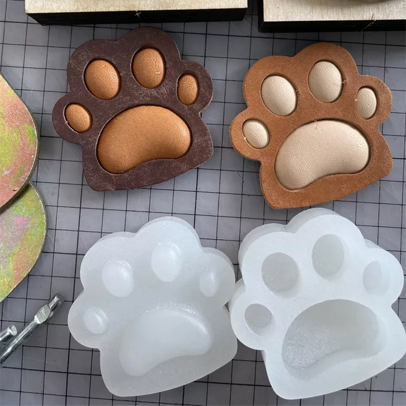 Dog Paw Shaped Leather Cutting Die for DIY Crafting
