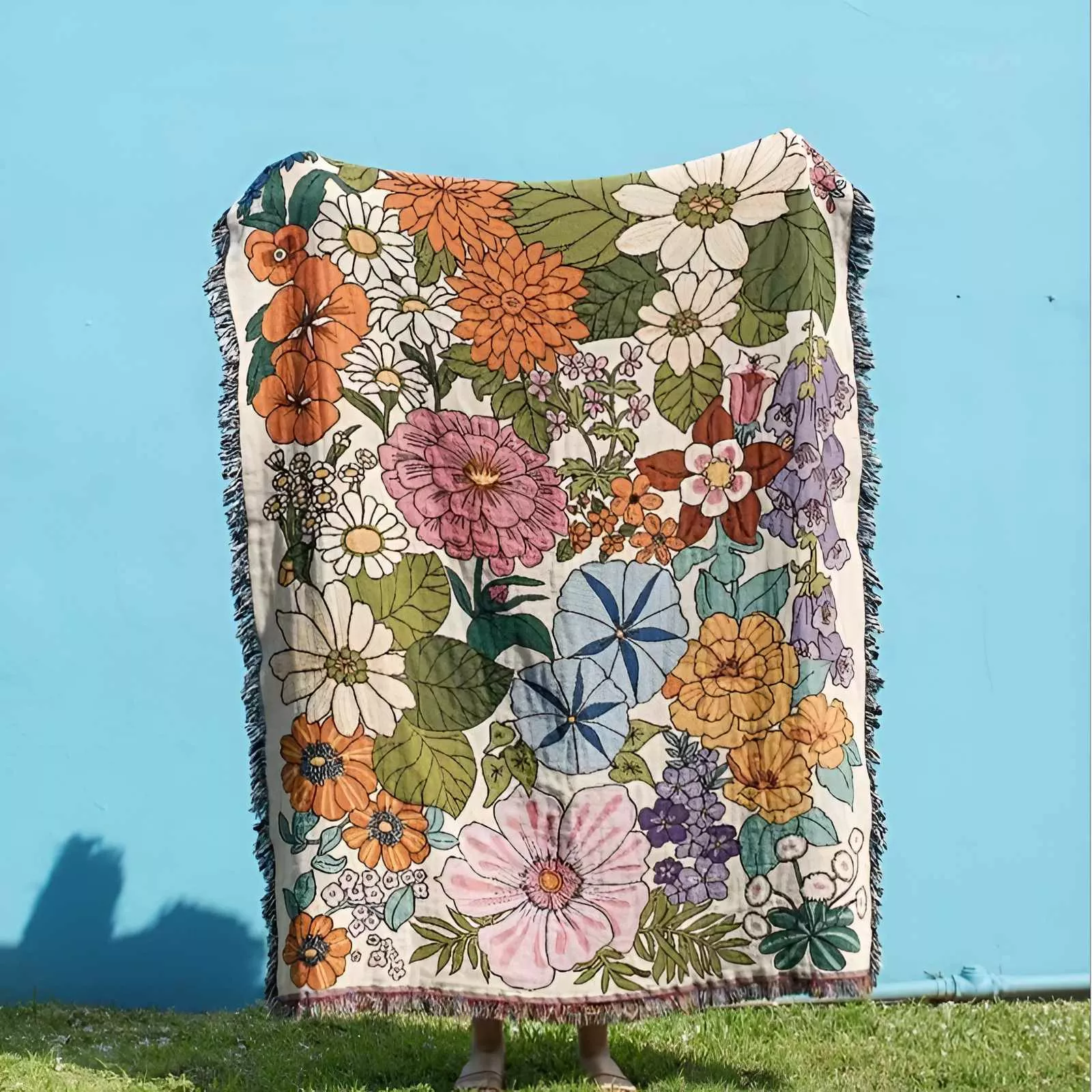 Floral Pattern Thread Blanket - Portable Tapestry Sofa Cover & Picnic Mat - Image 2