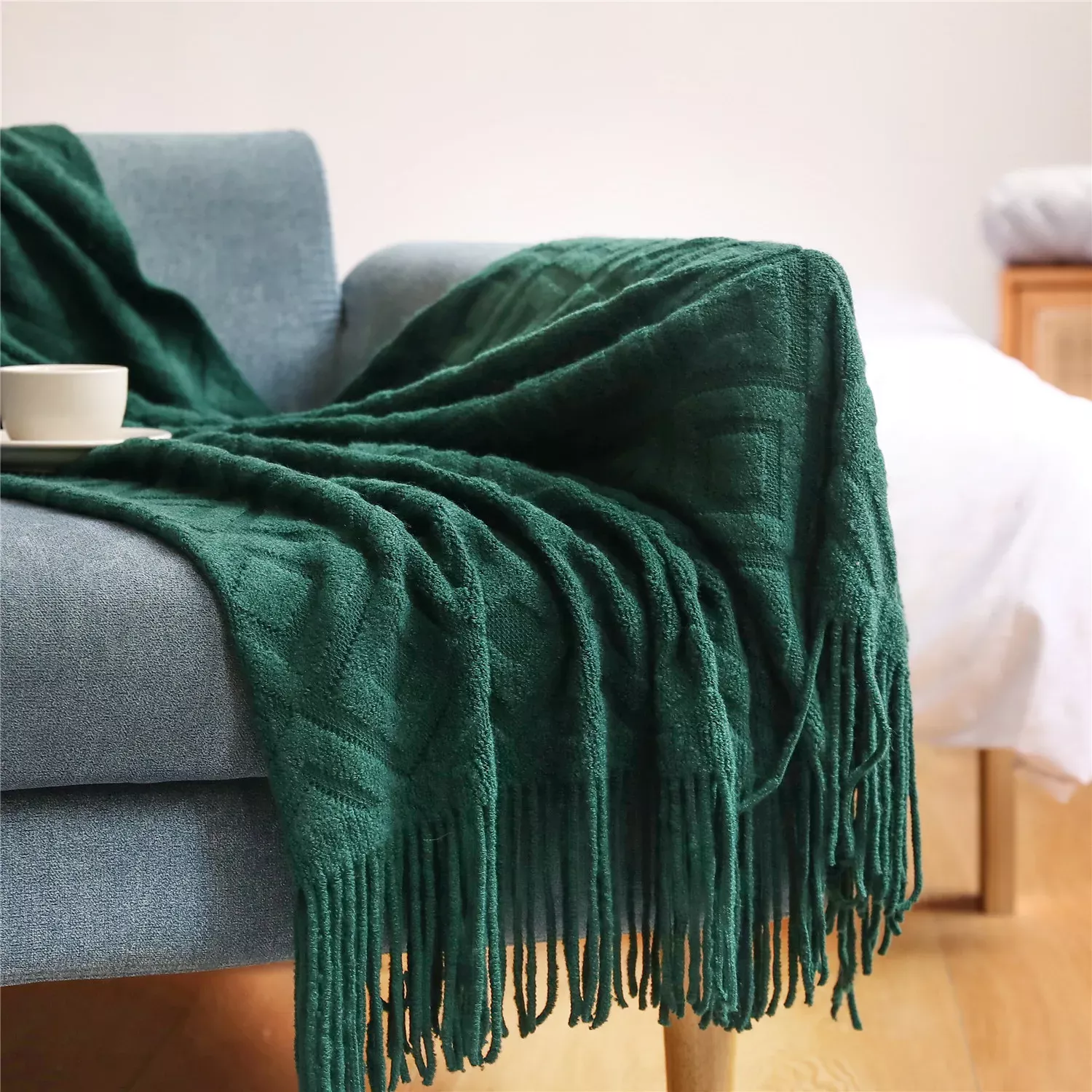 Luxurious Diamond-Shaped Cashmere Feel Knitted Blanket – Thickened Winter Comfort with Tassels - Image 5