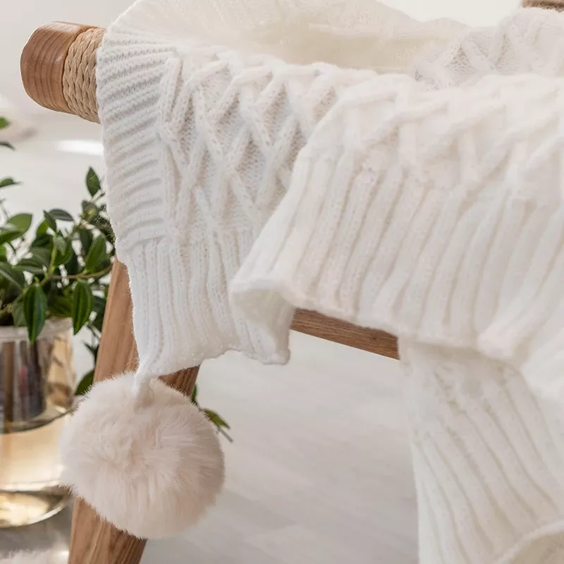 Cozy Cream White Diamond Knit Throw Blanket with PomPom Tassels - Image 4