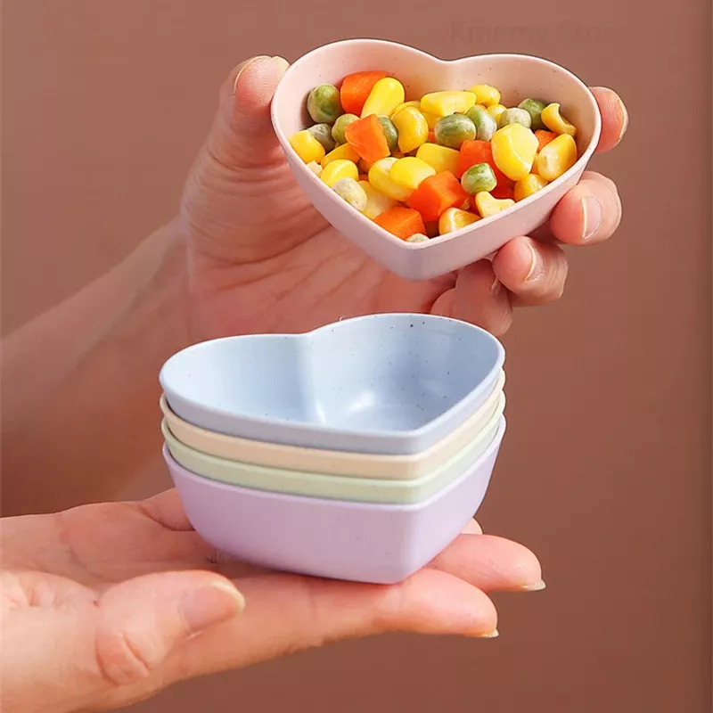 Heart-Shaped Wheat Straw Snack and Seasoning Dish - Image 6