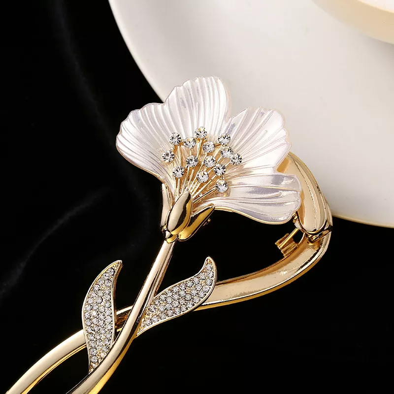 Elegant Ginkgo Biloba Metal Flower Hair Clips for Women - Fashion Ponytail Claw Accessory - Image 6