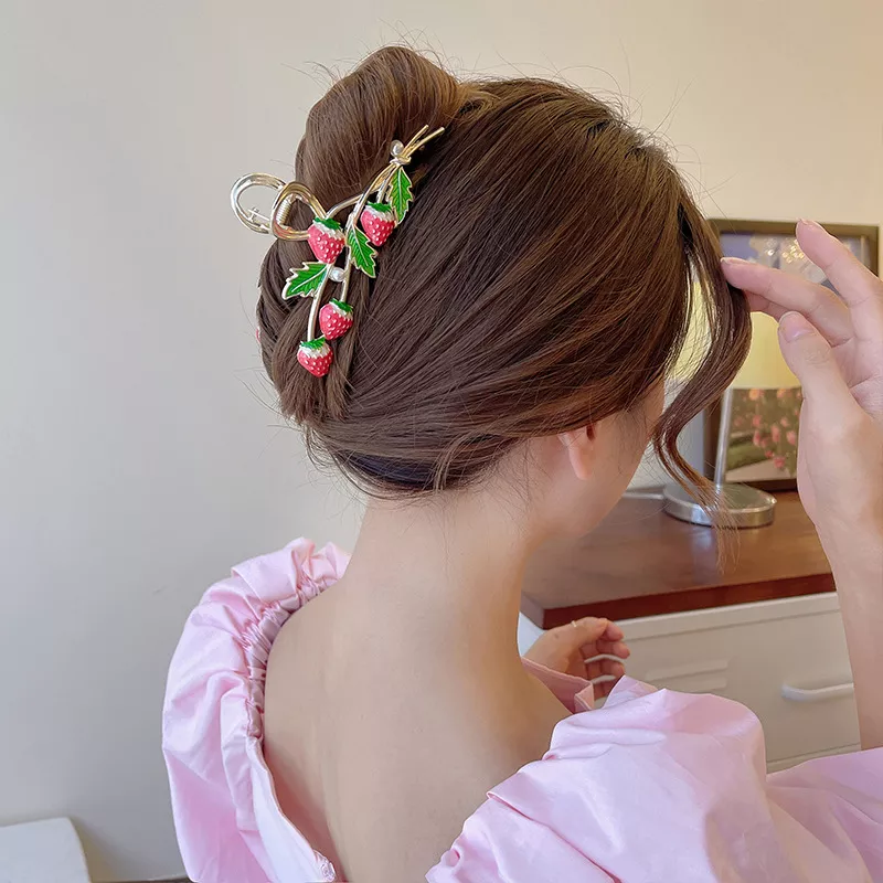 Elegant Sweet Strawberry Hair Claw Clip - Image 3