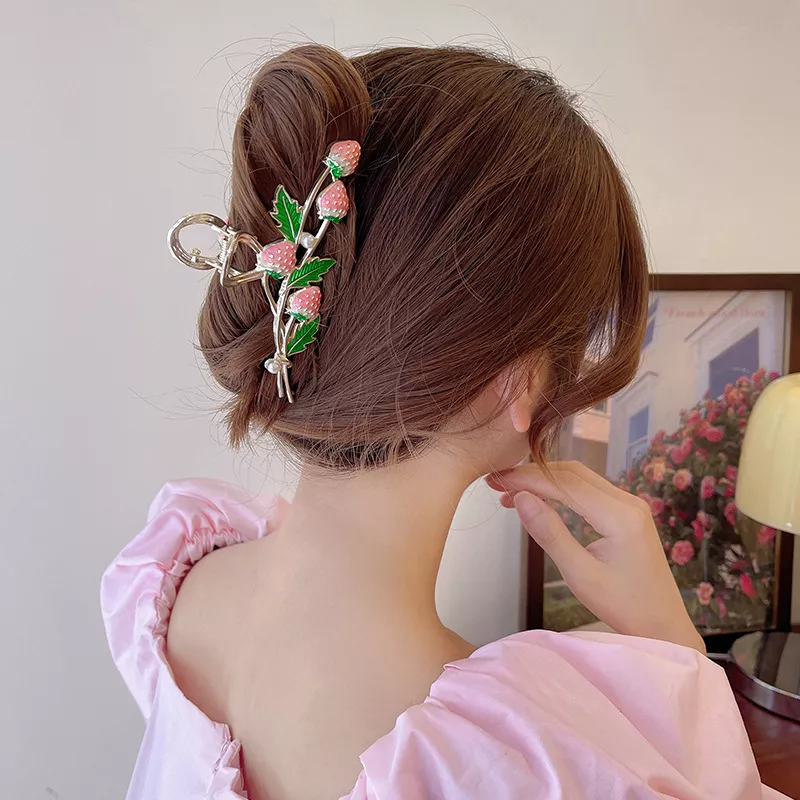 Elegant Sweet Strawberry Hair Claw Clip - Image 2