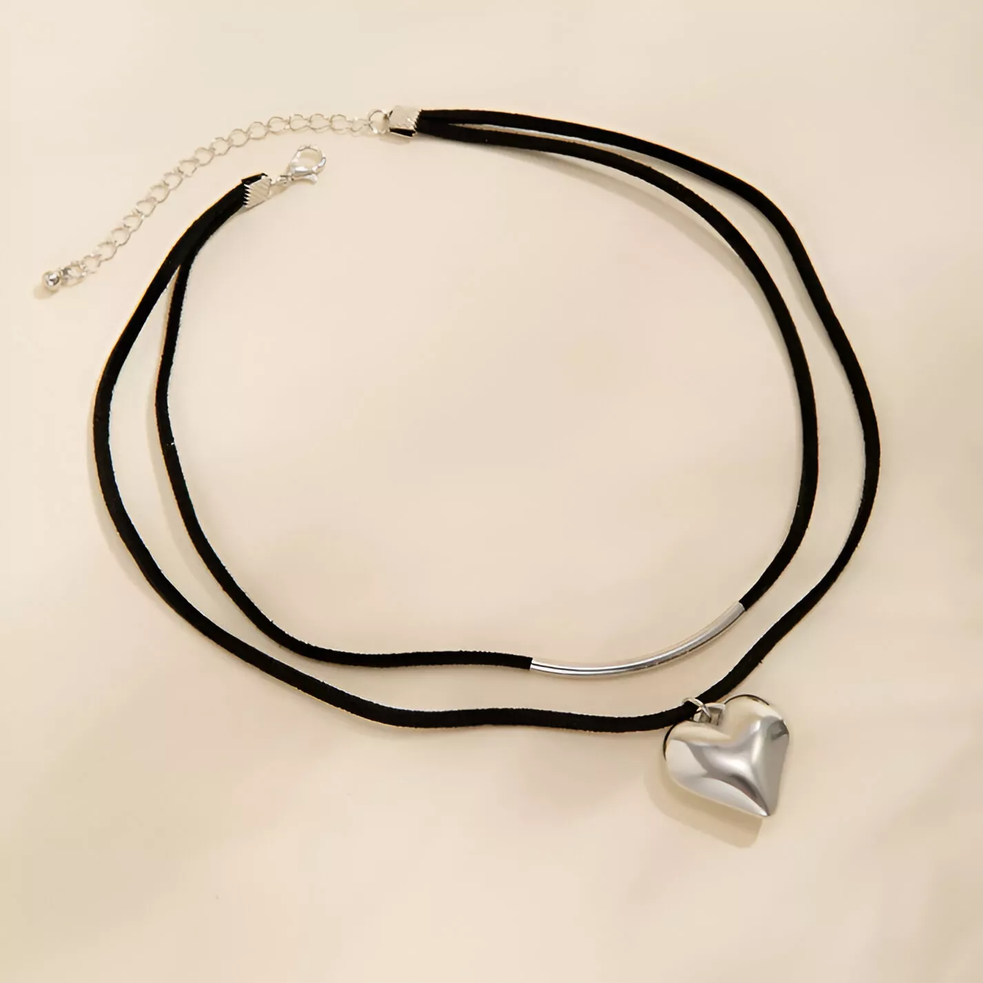 Vintage Black Velvet Heart Pendant Necklace - Image 7