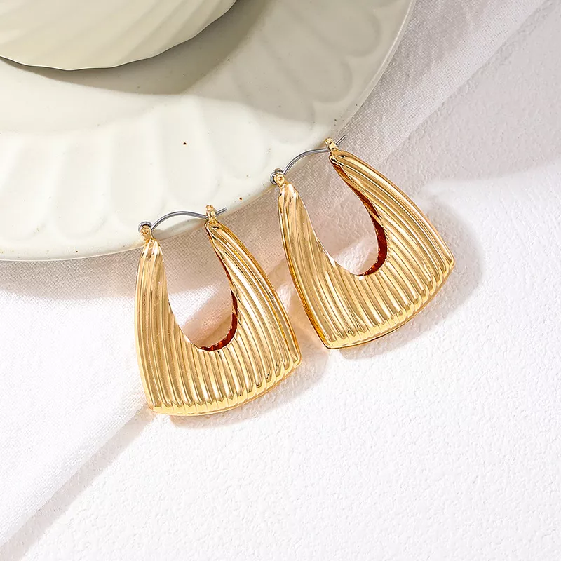 Trendy Geometric U-Shaped Metal Dangle Earrings in Gold & Silver - Image 3