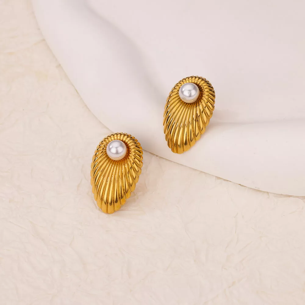 Elegant Shell Pearl Stud Earrings - Image 4