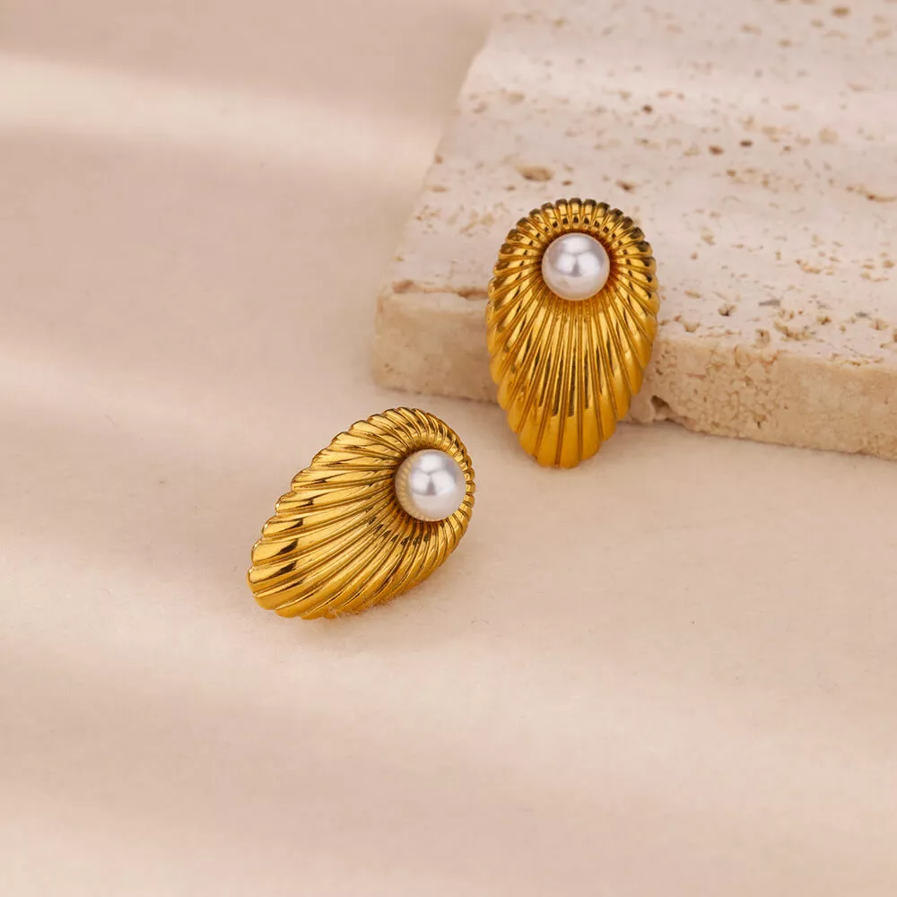 Elegant Shell Pearl Stud Earrings - Image 6