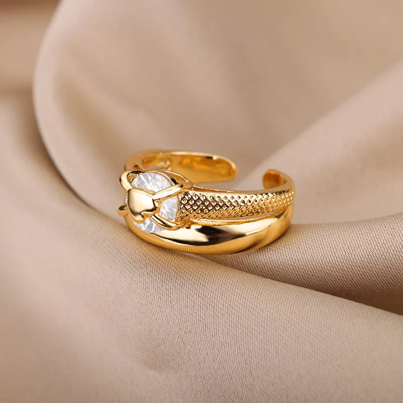 Elegant Gold-Tone Adjustable Heart Ring - Image 3