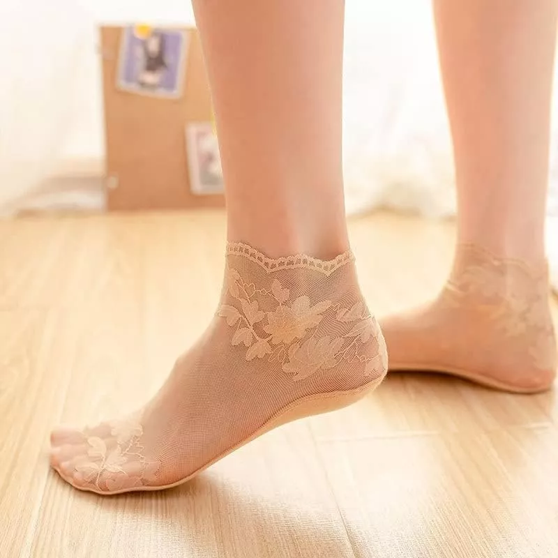 Women's Transparent Lace Low-Cut Summer Socks - Image 3