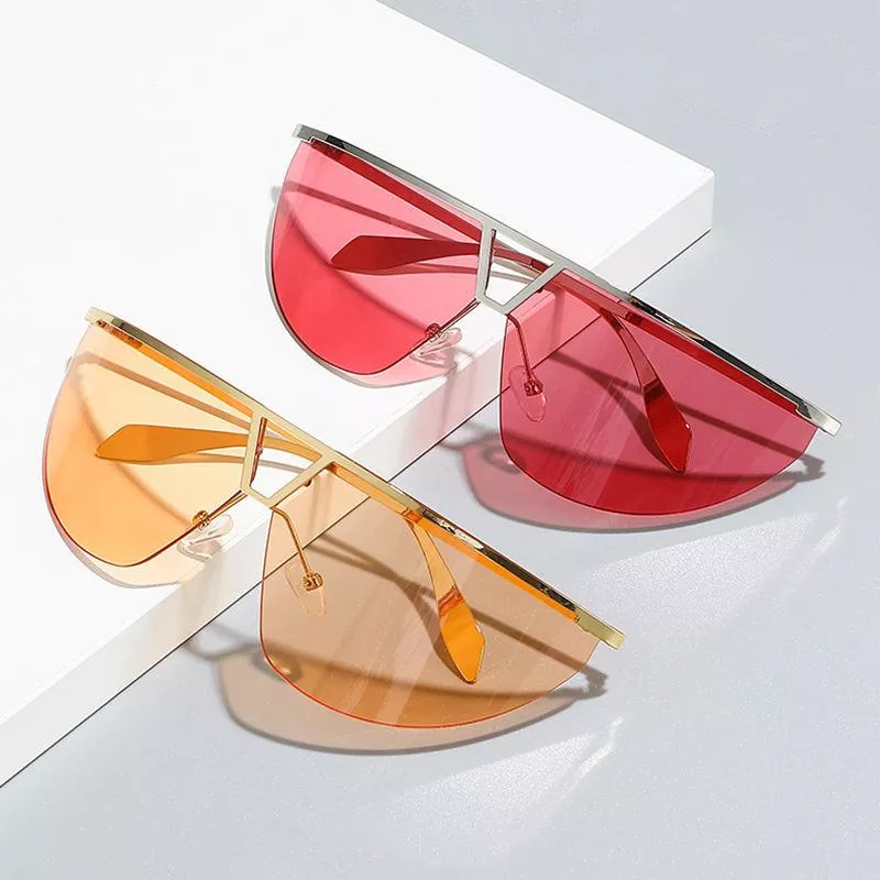 Retro Oversized Cat Eye Sunglasses for Women – UV400 Gradient Mirror Shades