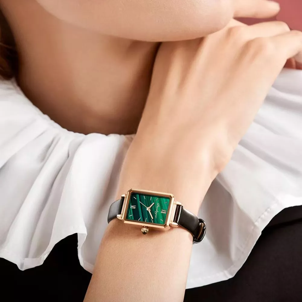 Elegant Green Square Leather Women's Watch - Image 2