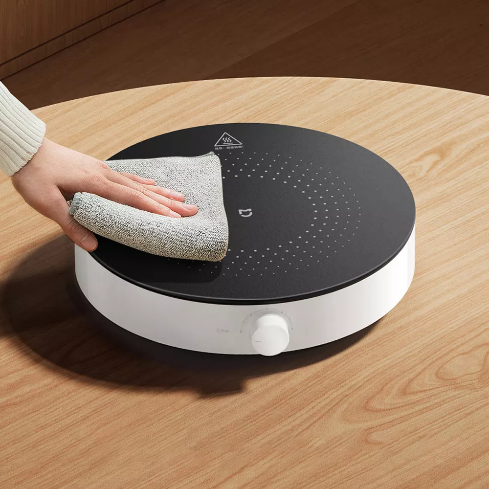 Induction Cooktop 2100W with 6 Heat Settings, Round Design, 8 Safety Protection