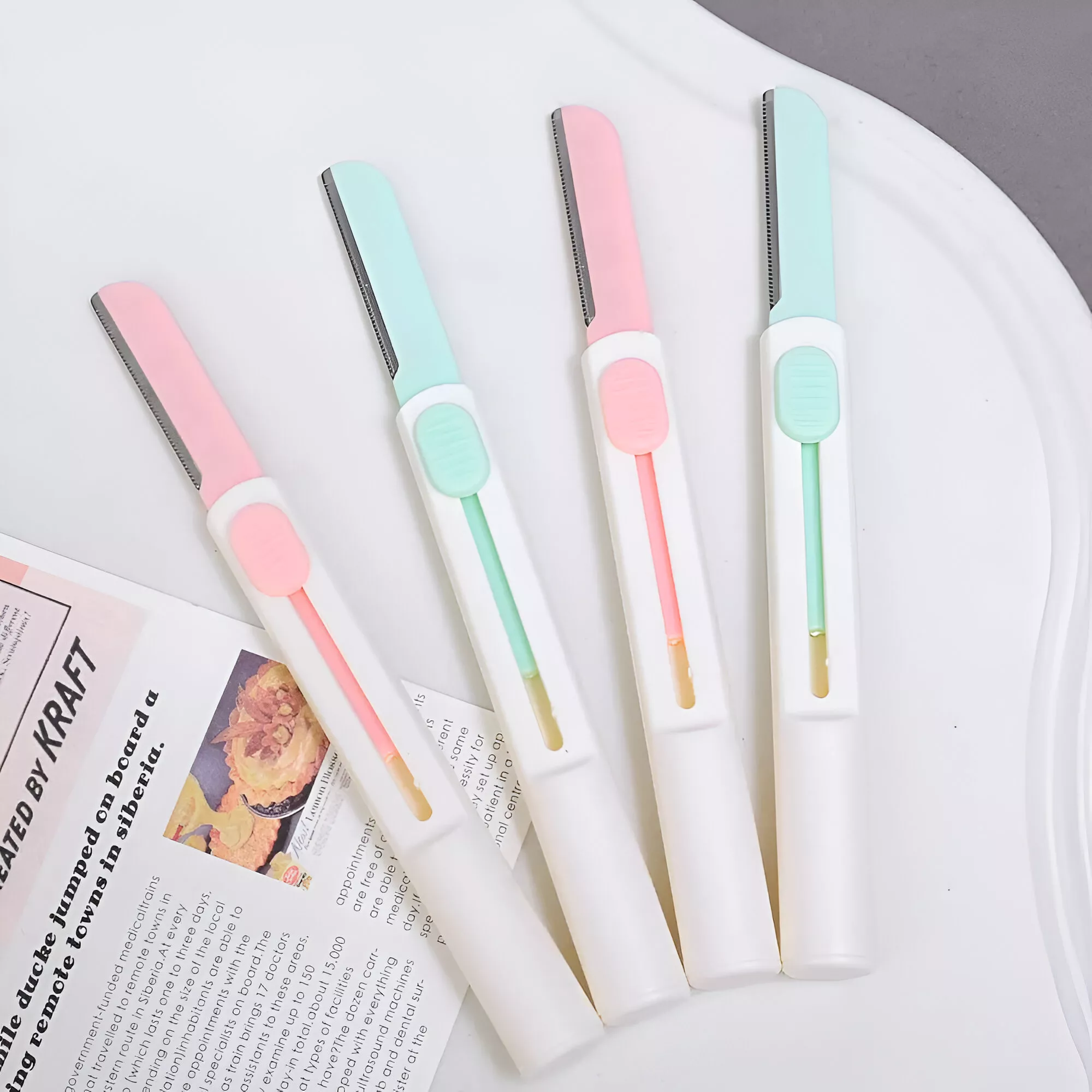 Retractable Micro Eyebrow Shaping Knives - 10PCS Safe & Easy Face and Body Razors - Image 2