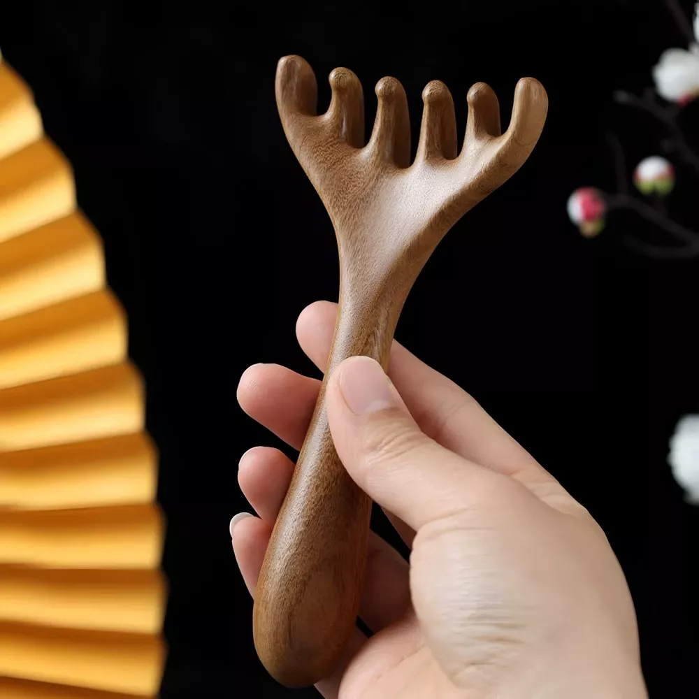 Natural Golden Sandalwood Six-Claw Scalp Massager - Image 4