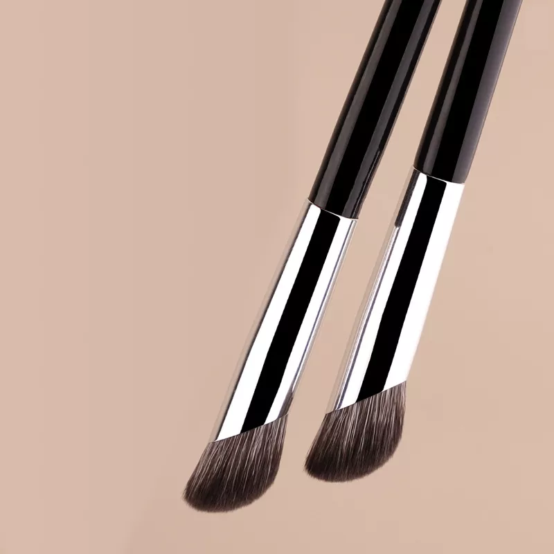 2-in-1 Dual Head Concealer Brush - Image 6