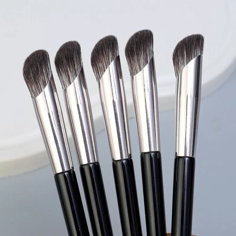 2-in-1 Dual Head Concealer Brush - Image 5