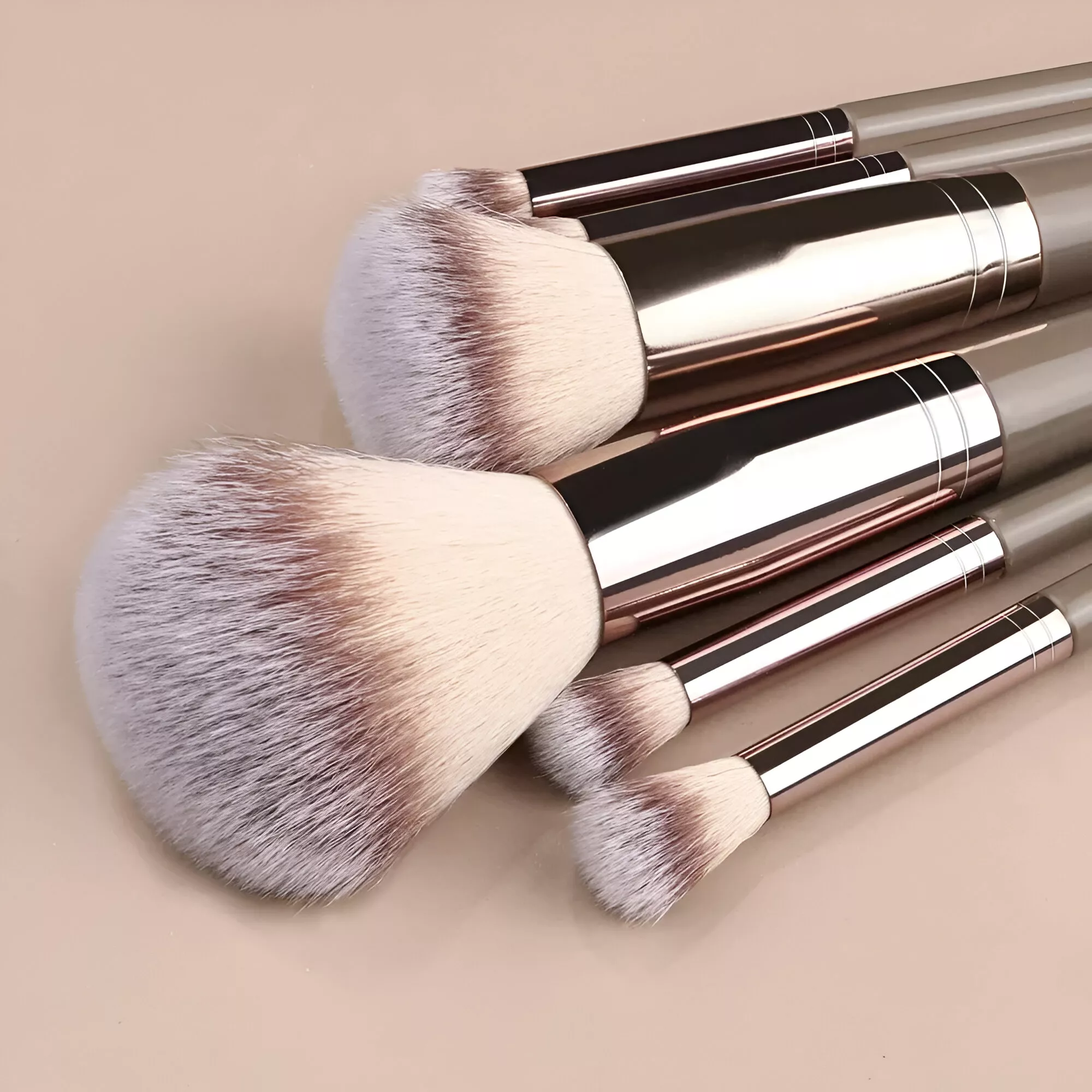 Essential Makeup Brushes Set - Image 5
