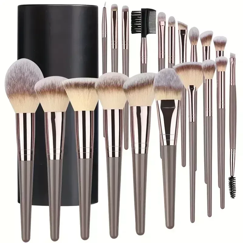 Essential Makeup Brushes Set - Image 2