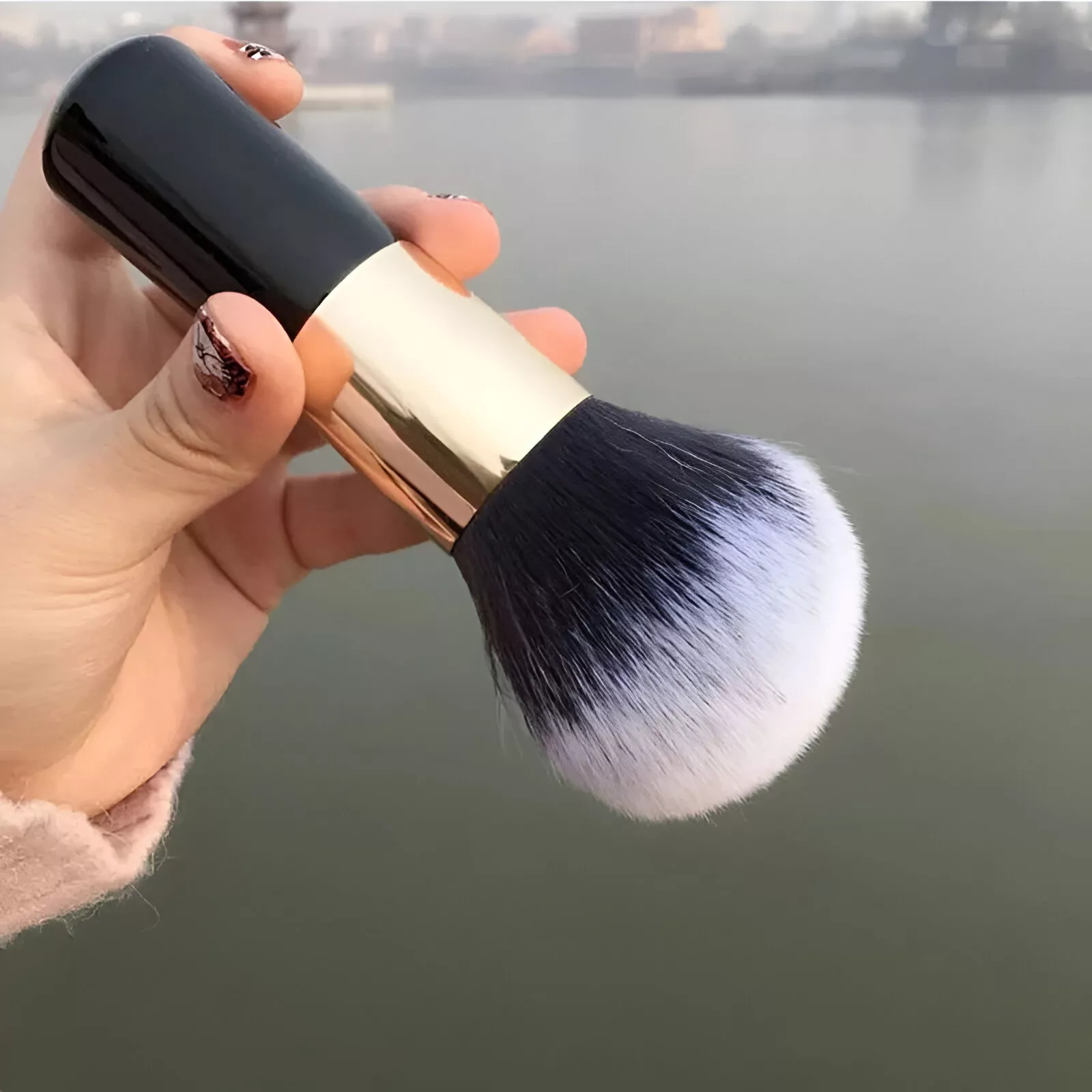 Large Powder Face Blush & Contour Brush – Soft Makeup Tool for Flawless Application - Image 6