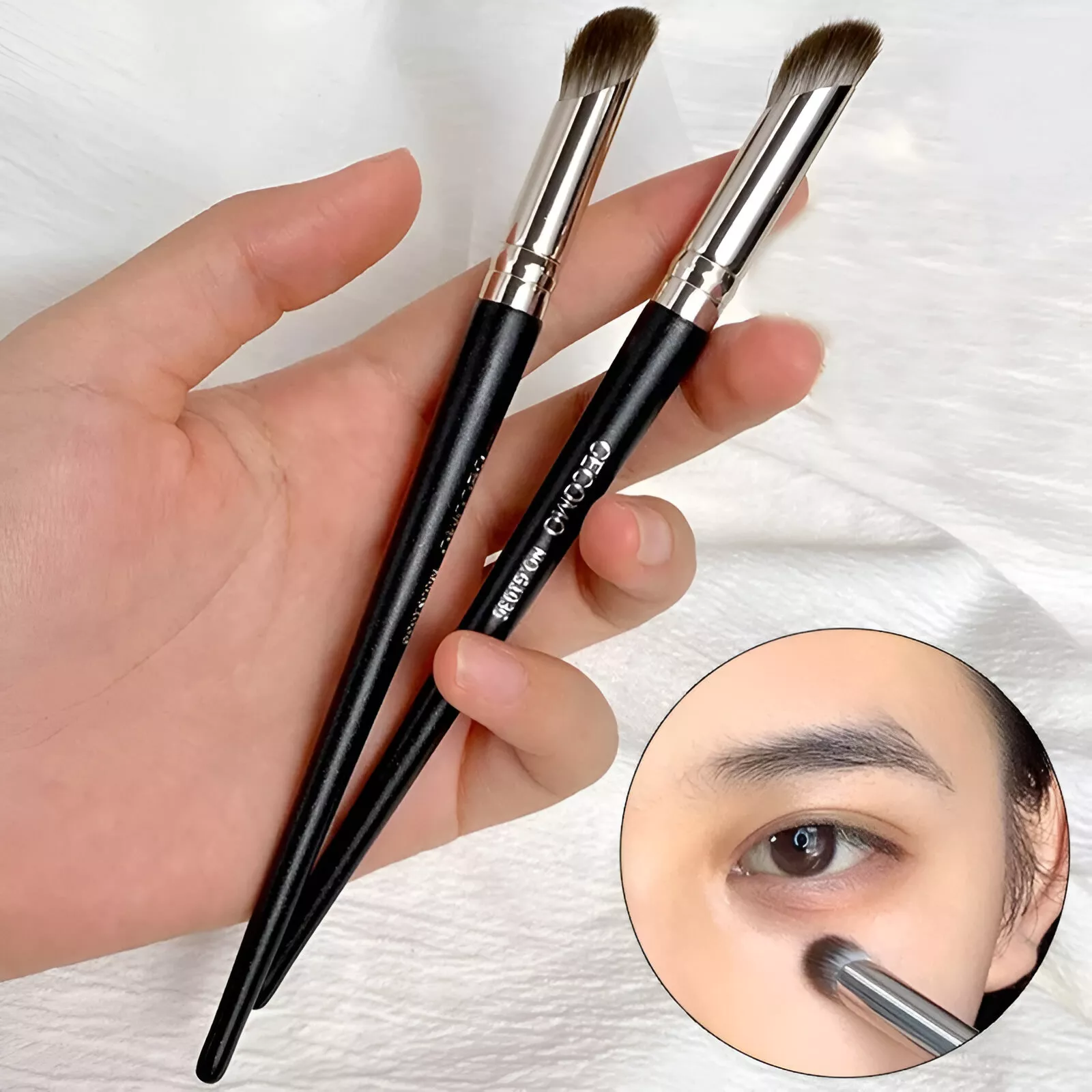 Professional Concealer Makeup Brush - Precision for Dark Circles & Face Details