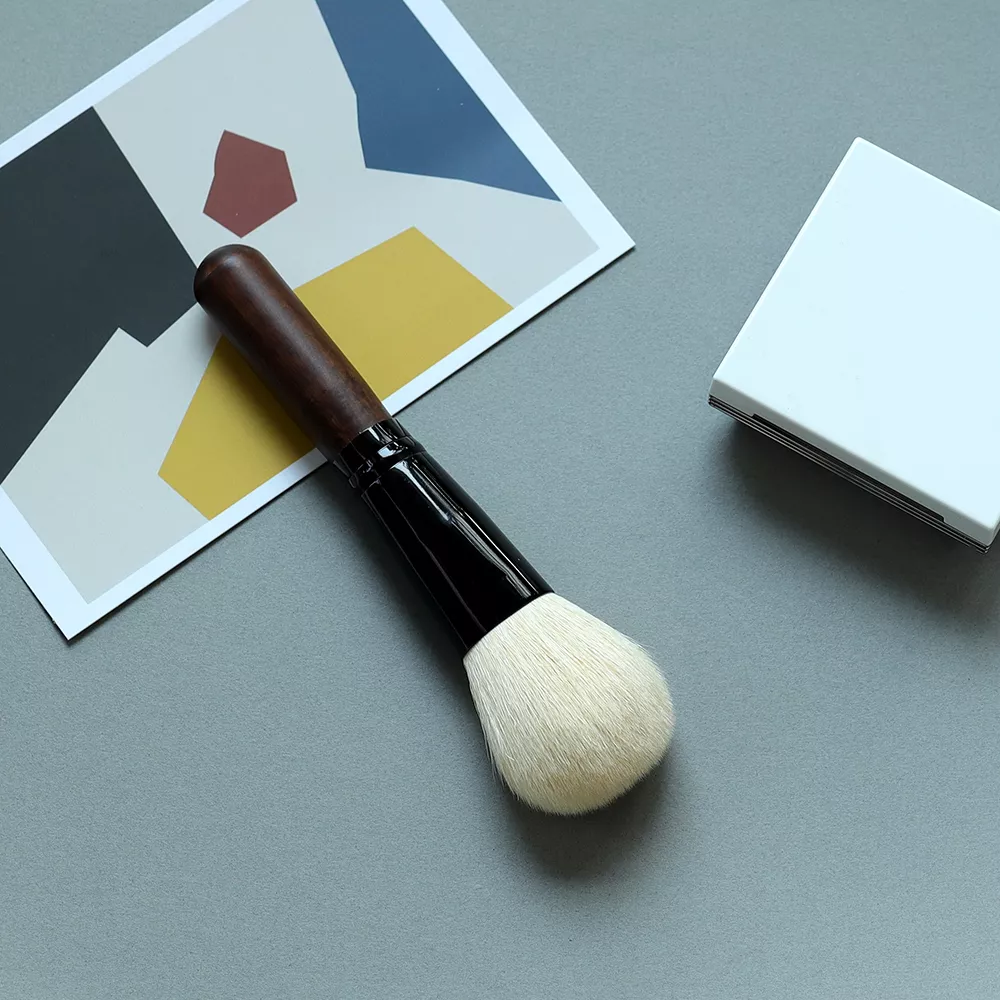 Premium Goat Hair Powder Makeup Brush - Image 4