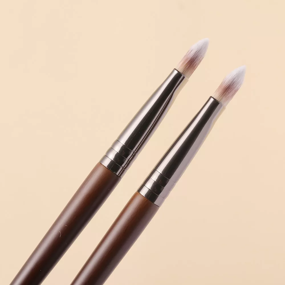Concealer Makeup Brush with Soft Synthetic Bristles - Image 7