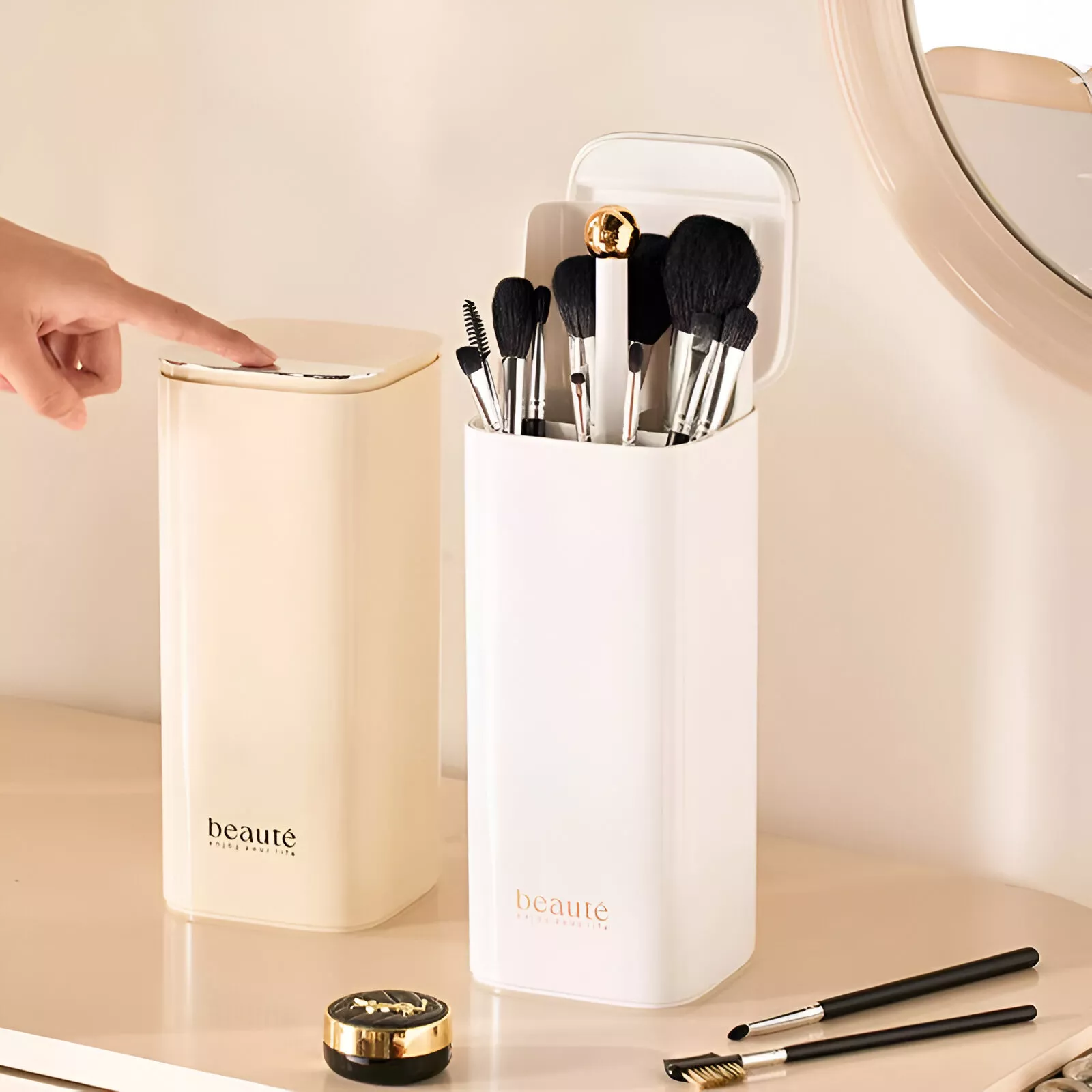 Automatic Lifting Makeup Brush Holder - Image 2
