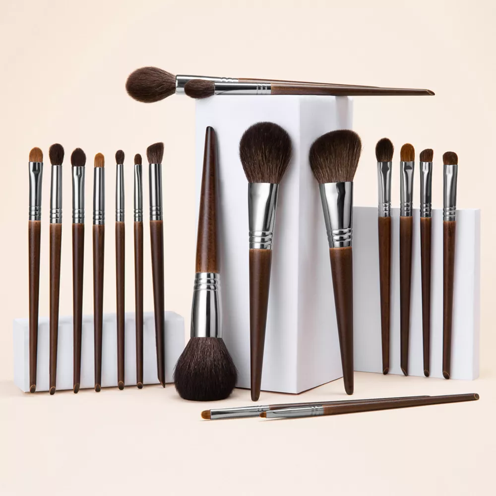 24-Piece Professional Goat Hair Makeup Brush Set - Image 6