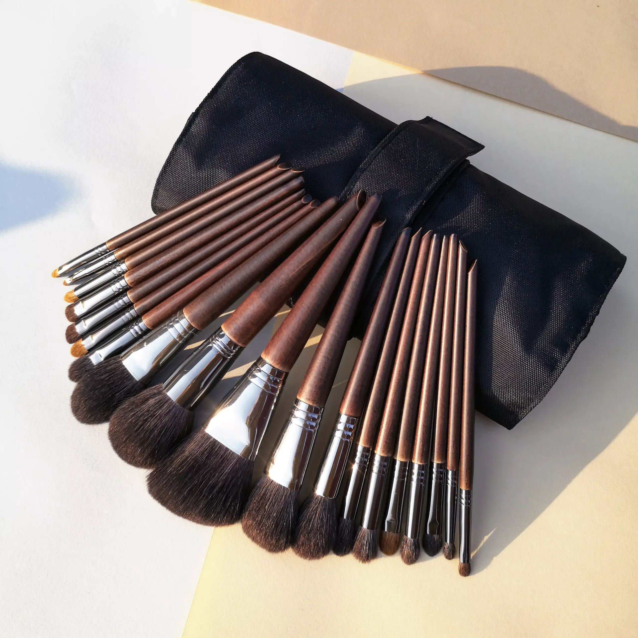 24-Piece Professional Goat Hair Makeup Brush Set - Image 2